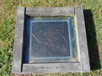 image027